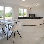 Boutique Upgrade 21 Garni Apartment *