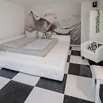 Boutique Upgrade 21 Garni