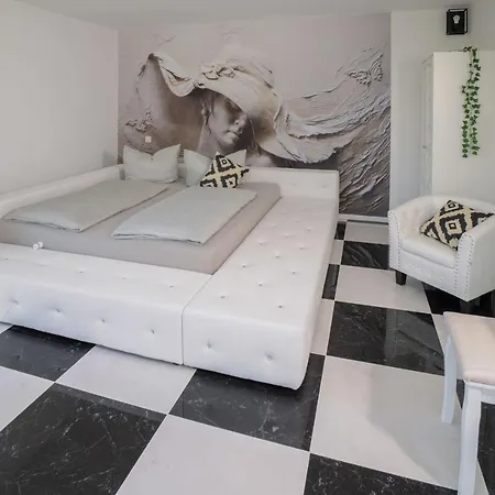 Boutique Upgrade 21 Garni